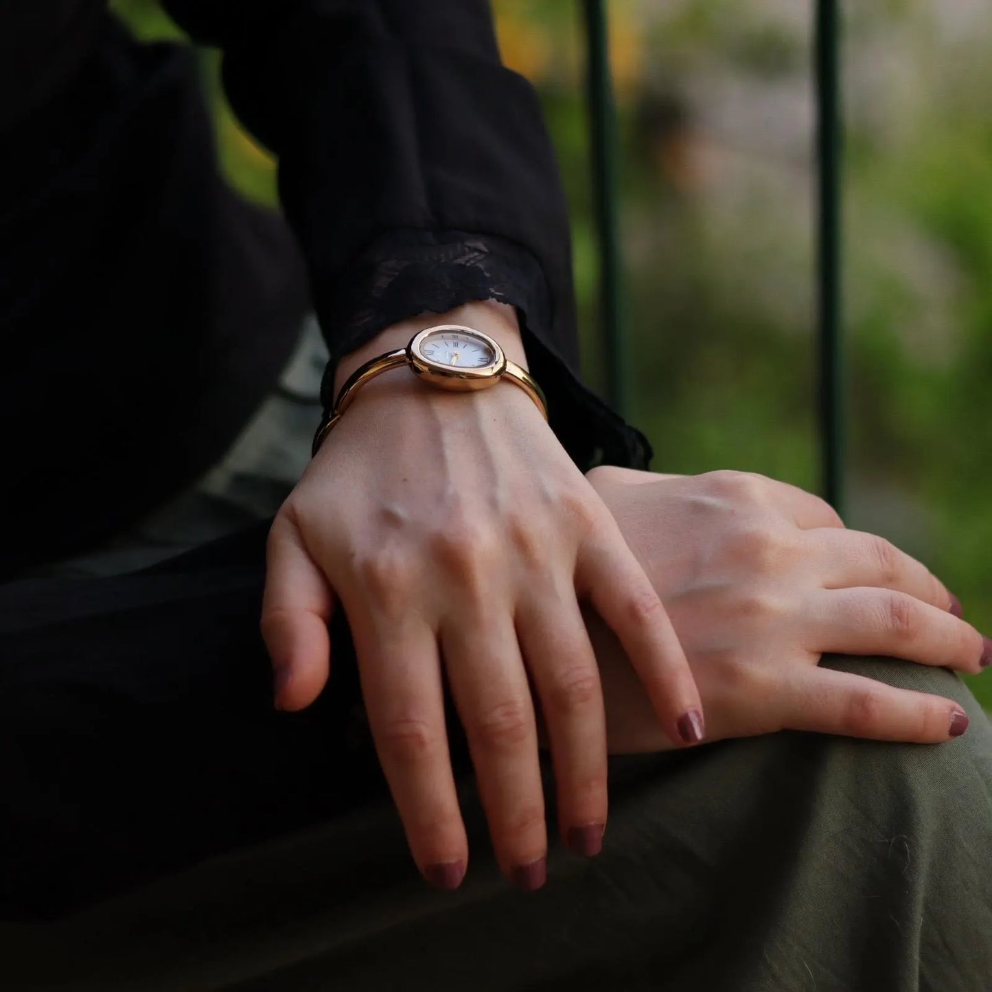 Gold Women’S Watch – Elegant & Unique