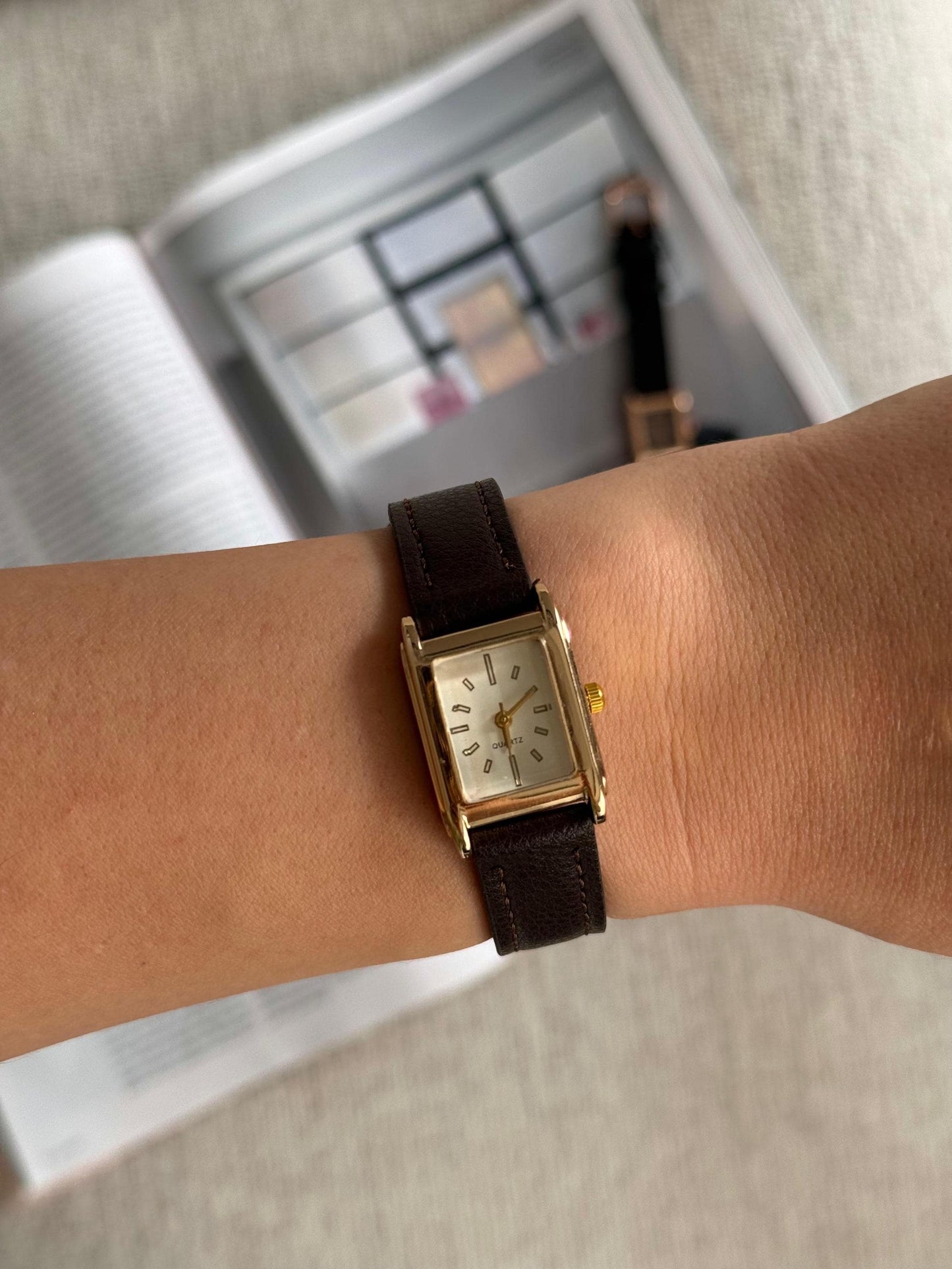 Elegant Rectangle Women'S Watch – Gold Tone Case, Faux Leather Strap, Minimal Classic Design, Ideal Gift Accessory, Anniversay Gift