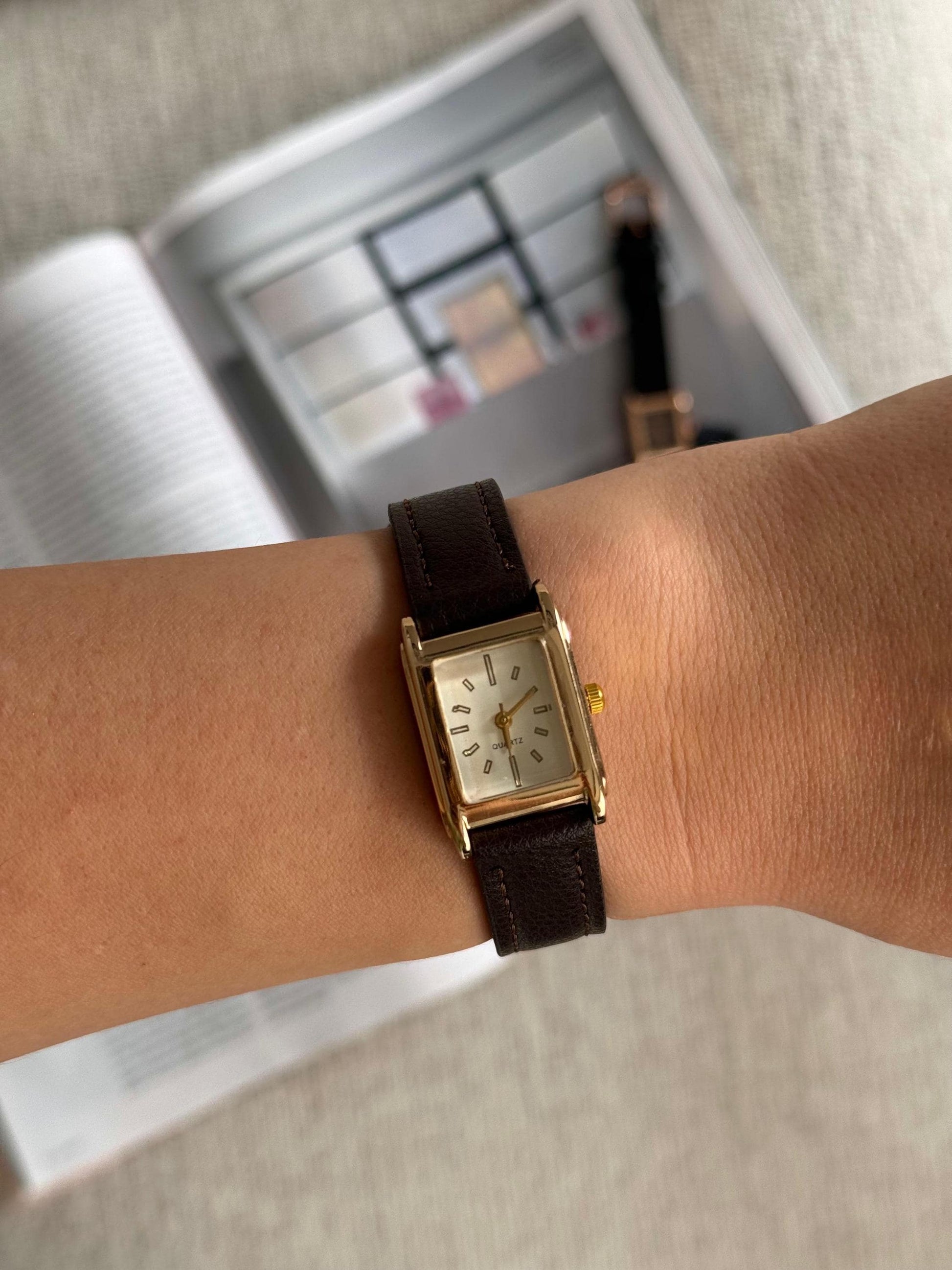 Elegant Rectangle Women'S Watch – Gold Tone Case, Faux Leather Strap, Minimal Classic Design, Ideal Gift Accessory, Anniversay Gift